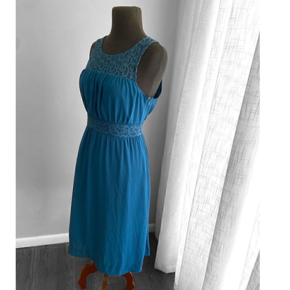 HD In Paris Blue Lace Sleeveless Dress 4 - Picture 13 of 13